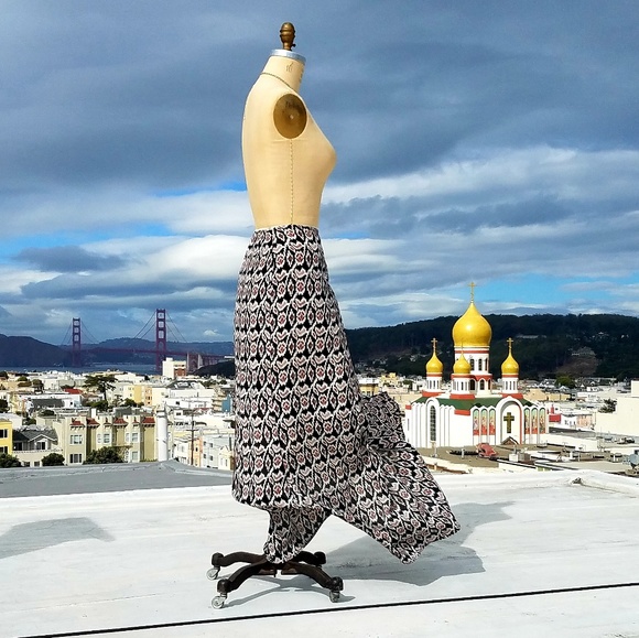 Flynn Skye Floral Printed Maxi Skirt, Sz M/3 - Picture 2 of 8